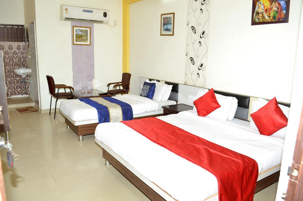 Hotel Neelkanth Residency 甘地讷格尔 外观 照片