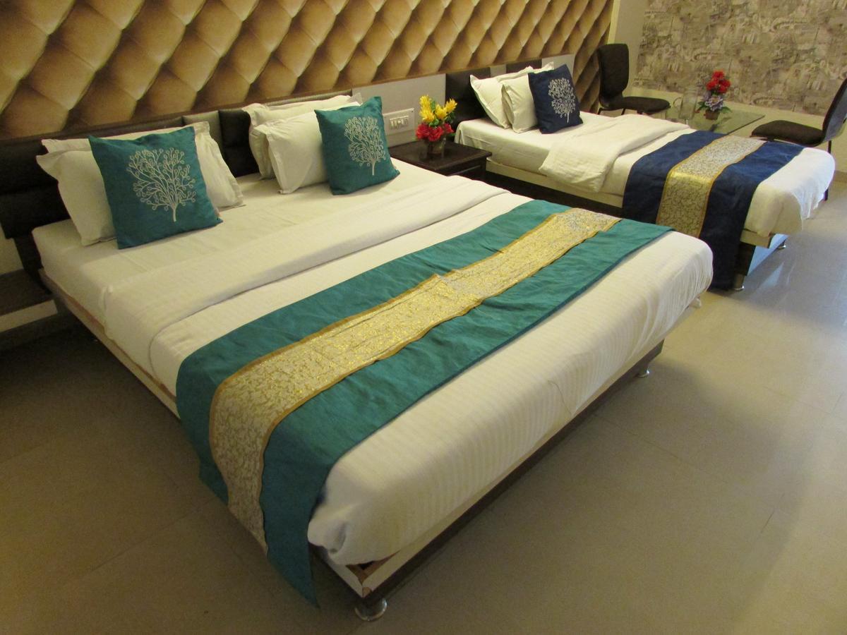Hotel Neelkanth Residency 甘地讷格尔 外观 照片
